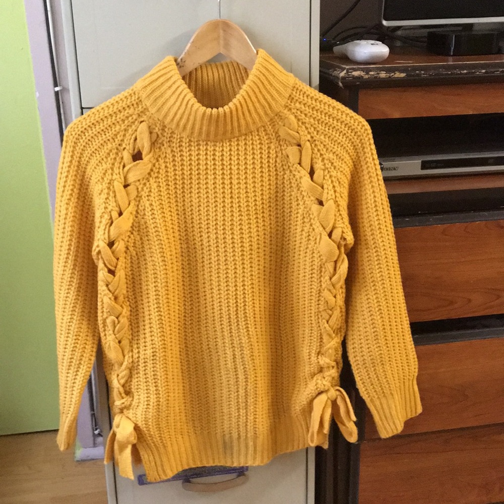 Sweet Rain women’s sweater